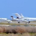 Numerosos jets privados rusos esperan en Chipre a que abran los bancos