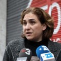 Manos Limpias denuncia a Ada Colau por amenazas y coacciones en los escraches