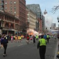 Varios fallecidos y heridos en diversas explosiones en la maratón de Boston [ENG]