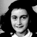 Varios padres de EEUU piden la retirada del 'diario de Anna Frank' por 'pornográfico'