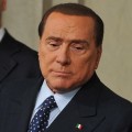 Condenan a Silvio Berlusconi a 4 años de prisión por fraude