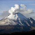 Proponen sacrificar a un diputado cada hora para calmar al Volcán Popocatépetl