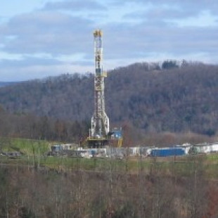 Encuentran gases en el agua potable cerca de explotaciones de 'fracking'