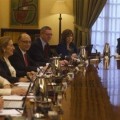 Biólogos españoles logran reproducir un Consejo de Ministros solo con amebas [Humor]