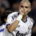 Ancelotti exige que Pepe se quede en el Real Madrid y sea su capitán y jugador de referencia