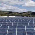 Las renovables arremeten contra el Gobierno por "ensañarse" con el sector