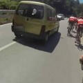 Denunciada por un adelantamiento temerario a ciclistas