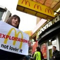 13 millones de empleados de restaurantes de comida rápida, llamados a la huelga