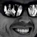 Alonso pone dientes después de insultar a Ferrari por la radio