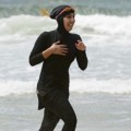 Las escolares musulmanas tendrán que nadar aunque sea en ‘burkini’
