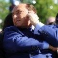 Los ministros de Berlusconi dimiten en bloque y abren una nueva crisis en el Gobierno de Italia