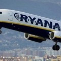 La OCU consigue la nulidad judicial de ocho cláusulas de Ryanair, entre ellas, el cobro de 40 euros por imprimir tarjeta
