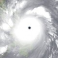 El súper Tifón Haiyan bate el récord mundial de vientos al tocar tierra