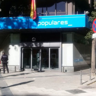 La sede nacional del PP se libra de la basura de Madrid