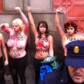 Abogados católicos se querellan contra Femen por exhibicionismo