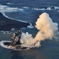 Nace una isla en Japón por intensa actividad volcánica