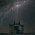 Foto del día NASA: Disparando un láser desde el observatorio de Chile (VLT) [Eng]