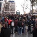 Los bomberos de Madrid concentrados en Plaza de Castilla se desplazan a la comisaría de Moratalaz