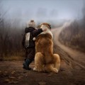 Madre rusa hace fotografías mágicas de sus hijos con los animales de su granja