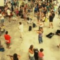 Flashmob en  el aeropuerto de Heraklion, una forma de decir "gracias" [GR]
