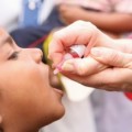 Doce millones de niños y jóvenes sin vacunar amenazan con resucitar la polio en la UE
