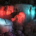 Las Cataratas del Niágara se congelan por segunda vez y la Costa Este de EE.UU bate el récord del invierno más frío [En]