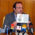 La alcaldesa de Elda hace imprimir su efigie en los pasaportes de promoción turística de Fitur