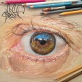Ojos hiperrealistas dibujados usando los lápices de colores (ENG)