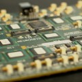 Bioingenieros de Stanford crean una placa de circuito inspirada en el cerebro humano [eng]