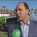 El presidente de Cantabria: “Lo único que hice fue quitar tres papeles que estaban en un lugar inadecuado”