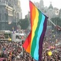 Caravana arcoíris contra la alcaldesa “homófoba” de un pueblo de Ávila