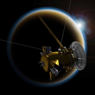 Las puestas de Sol en Titán revelan la complejidad de los exoplanetas brumosos