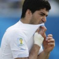 La FIFA suspende a Luis Suárez por el mordisco a Chielini [eng] |DMNM