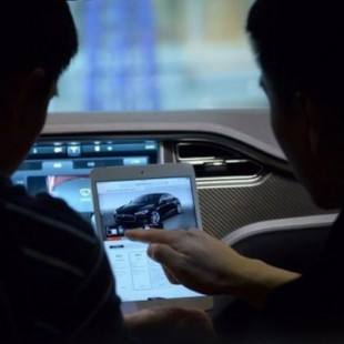 Tras ofrecer 10.000 dólares al que lo hiciese, un Tesla Model S ha sido hackeado por un equipo universitario chino