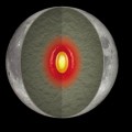 El núcleo de la Luna sigue caliente por su interacción con la Tierra