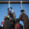 Irán ejecuta en la horca a dos homosexuales