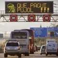 Cazadores de fakes: no, no han "jaqueado" los paneles de las autopistas catalanas