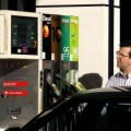 La OCU explica la causa por la que el carburante sube en España y en Europa no