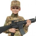 ¿Por qué los estadounidenses les enseñan a sus niños a disparar?
