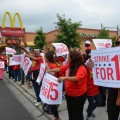 Las grandes cadenas de comida rápida sufren huelgas en 150 ciudades de EE UU
