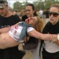 Una mujer herida en enfrentamientos entre partidarios y detractores del Toro de la Vega