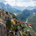 Una acampada colgando entre los Alpes no apta para quienes sufren de vértigo