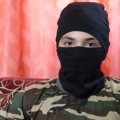 Cómo un niño de 13 años se prepara para combatir con Estado Islámico