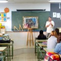 ¿Por qué 76 diputados del PSOE preguntan por el número de profesores no universitarios?