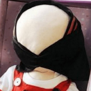 Muñeca sin rostro para niñas musulmanas sale al mercado en Reino Unido
