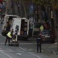 Estrellan un coche contra la sede del PP en Madrid que podría tener explosivo