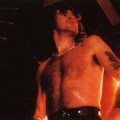 Bon Scott, cantante de AC/DC de 1974 a 1980, tendrá un nuevo documental y su propio biopic