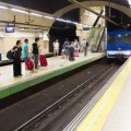 El andén central del metro de Madrid es sólo para salir (y tiene sentido). [Curiosidad]