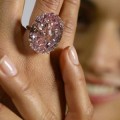 El misterio de los diamantes de color rosa