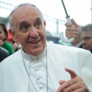 El papa Francisco se quita la careta y aboga por limitar la libertad de expresión frente a la religión